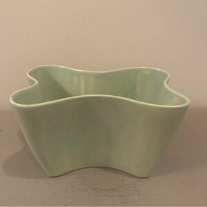 VTG Creek Turn Pottery MCM Light Green Planter
